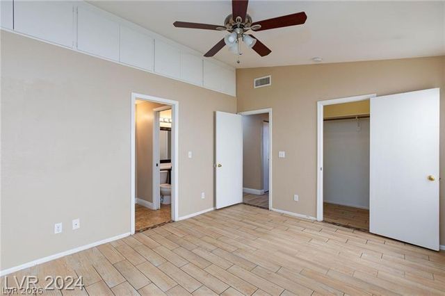 1954 Glistening Sands Drive, Las Vegas, NV 89119