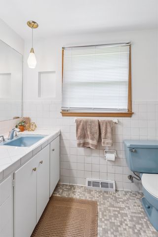 800 Maish Avenue, Des Moines, IA 50315