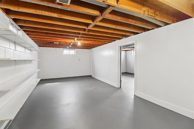 800 Maish Avenue, Des Moines, IA 50315