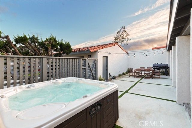 303 Esperanza, Newport Beach, CA 92660