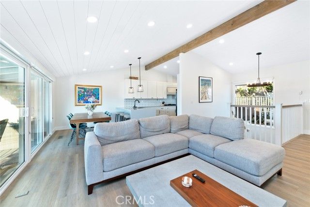 303 Esperanza, Newport Beach, CA 92660