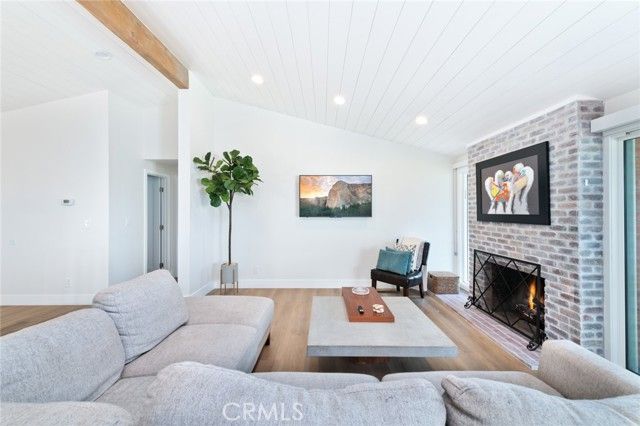 303 Esperanza, Newport Beach, CA 92660