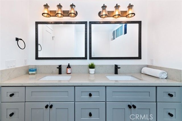 303 Esperanza, Newport Beach, CA 92660