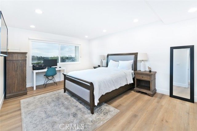 303 Esperanza, Newport Beach, CA 92660