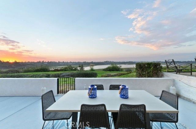 303 Esperanza, Newport Beach, CA 92660