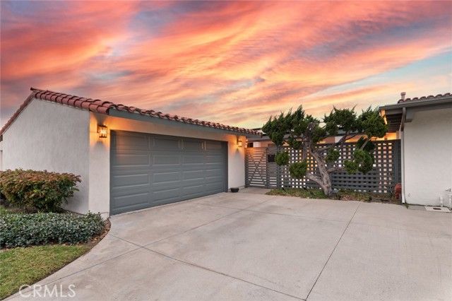 303 Esperanza, Newport Beach, CA 92660