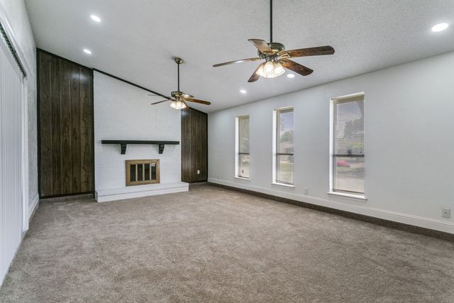 3203 E Park Boulevard, Plano, TX 75074