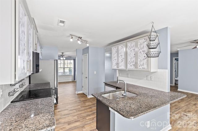 5904 Ellimar Field Lane, Charlotte, NC 28215