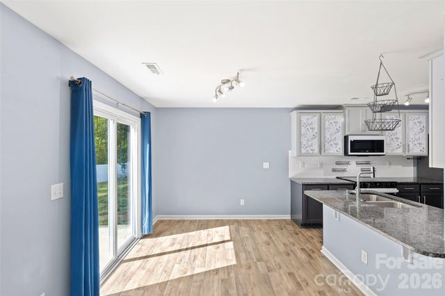 5904 Ellimar Field Lane, Charlotte, NC 28215