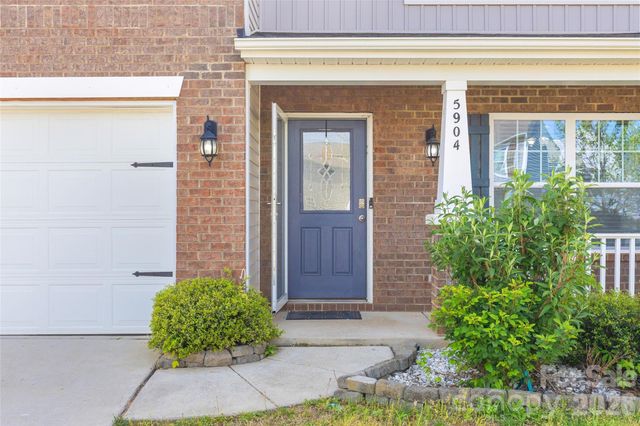 5904 Ellimar Field Lane, Charlotte, NC 28215