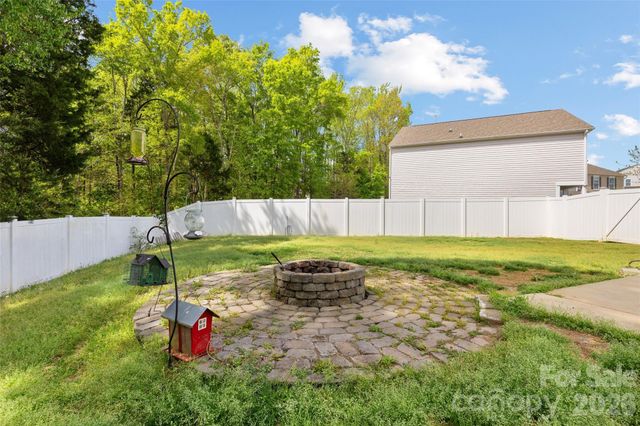 5904 Ellimar Field Lane, Charlotte, NC 28215