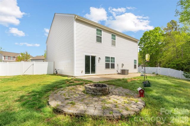 5904 Ellimar Field Lane, Charlotte, NC 28215