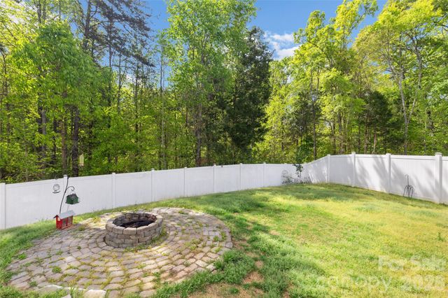 5904 Ellimar Field Lane, Charlotte, NC 28215