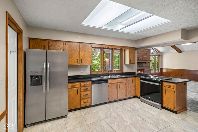 606 Bakeway Circle, Indianapolis, IN 46231