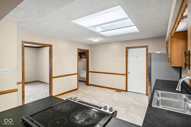 606 Bakeway Circle, Indianapolis, IN 46231