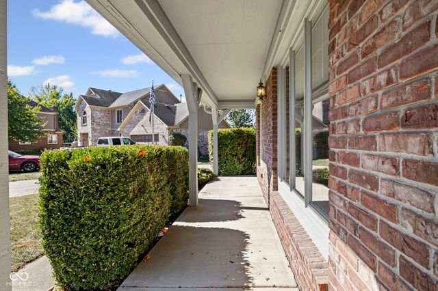 606 Bakeway Circle, Indianapolis, IN 46231