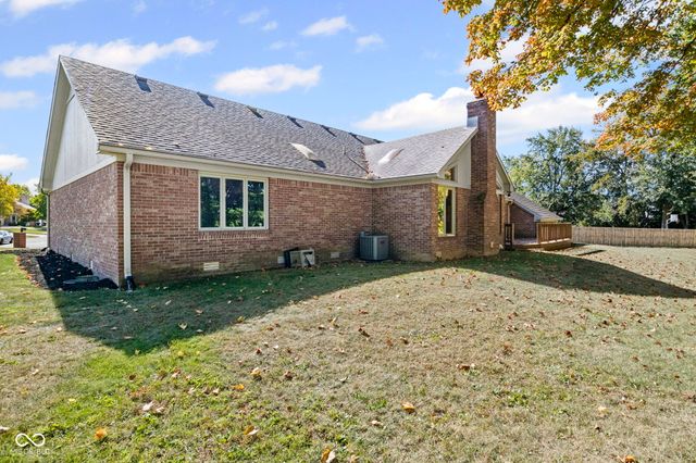 606 Bakeway Circle, Indianapolis, IN 46231