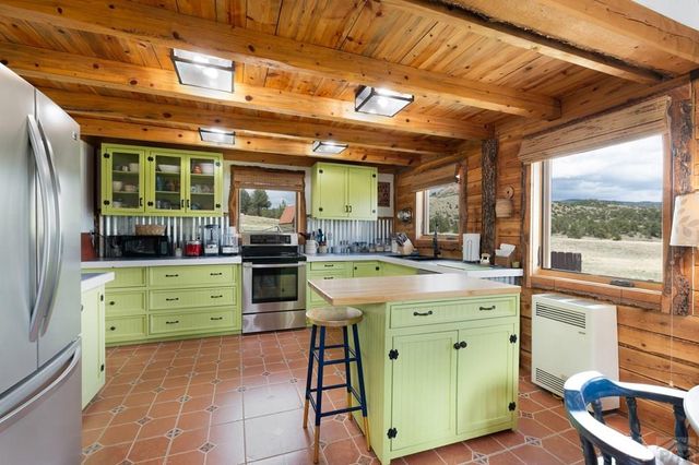 2793 Black Fawn Ln, Westcliffe, CO 81252