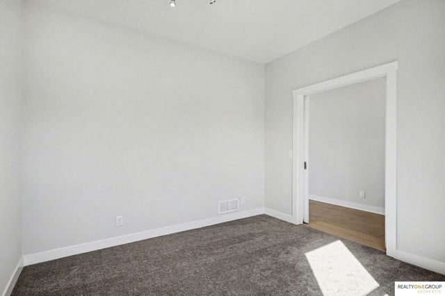 2708 N 191st Avenue, Elkhorn, NE 68022