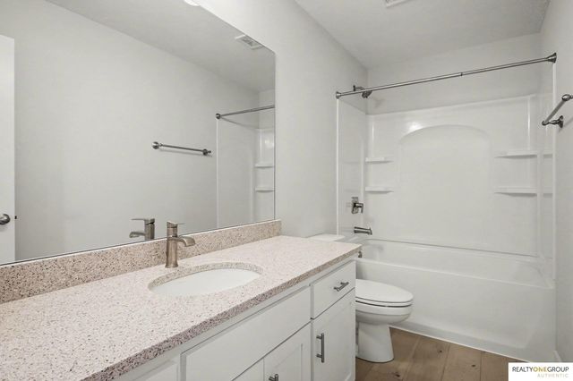 2708 N 191st Avenue, Elkhorn, NE 68022