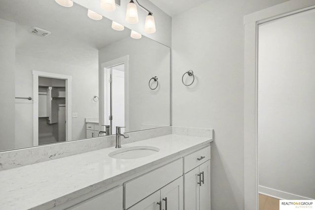 2708 N 191st Avenue, Elkhorn, NE 68022