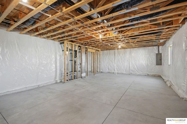 2708 N 191st Avenue, Elkhorn, NE 68022