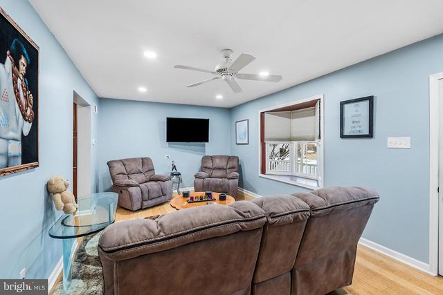 541 STANFORD RD, Fairless Hills, PA 19030