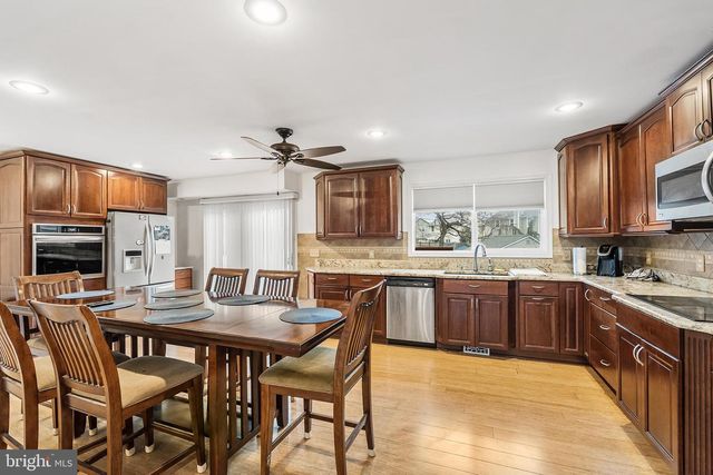 541 STANFORD RD, Fairless Hills, PA 19030