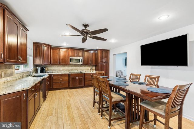 541 STANFORD RD, Fairless Hills, PA 19030