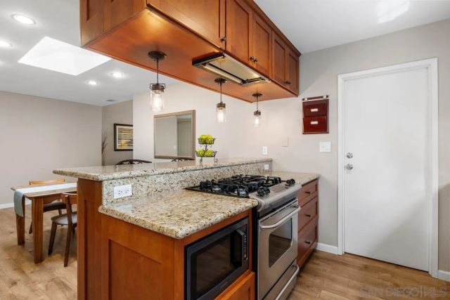 6528 Jackson Dr., San Diego, CA 92119