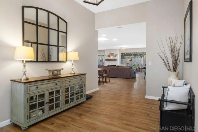 6528 Jackson Dr., San Diego, CA 92119