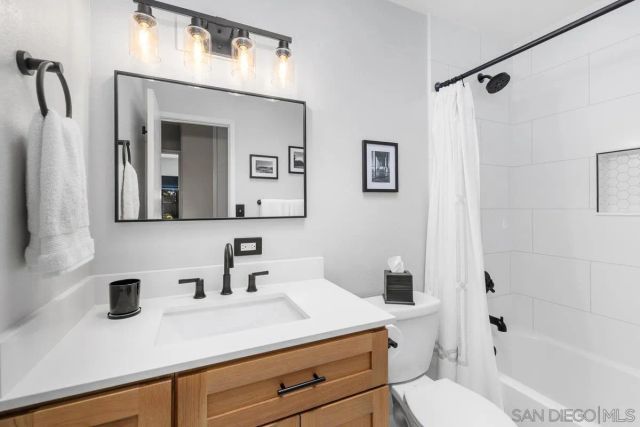 6528 Jackson Dr., San Diego, CA 92119