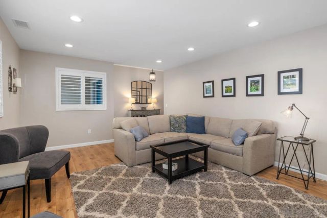 6528 Jackson Dr., San Diego, CA 92119