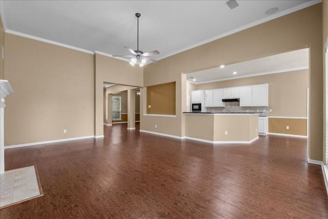 913 Elm Pointe, League City, TX 77573