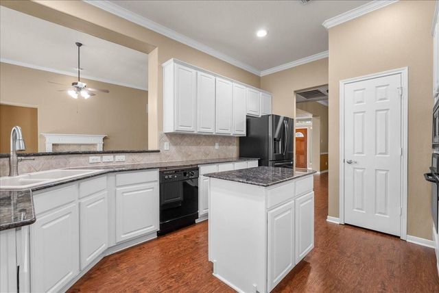 913 Elm Pointe, League City, TX 77573