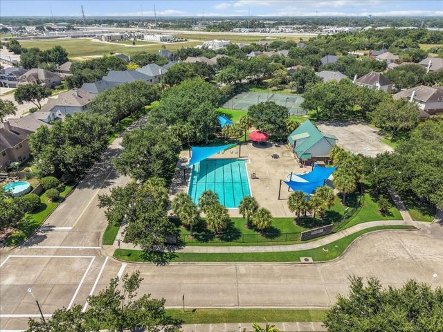 913 Elm Pointe, League City, TX 77573