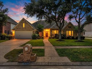 913 Elm Pointe, League City, TX 77573