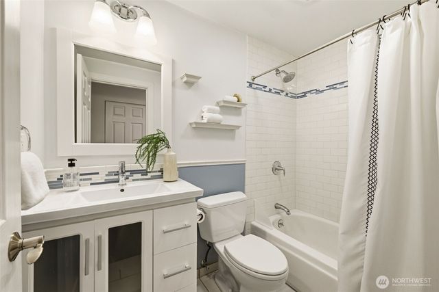 7612 135th Place NE, Redmond, WA 98052