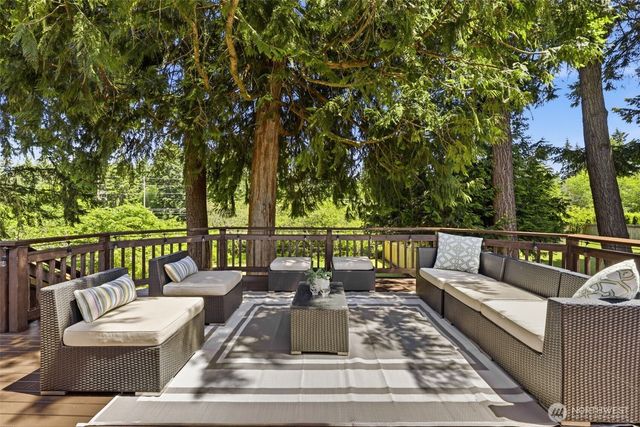 7612 135th Place NE, Redmond, WA 98052