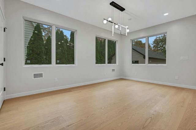 188 WASHINGTON AVE, Rutherford, NJ 07070