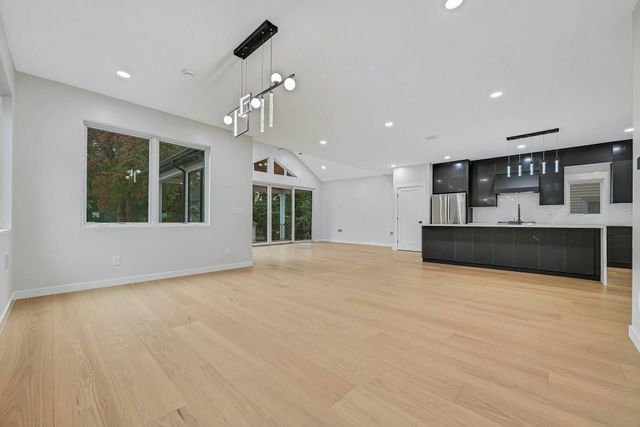 188 WASHINGTON AVE, Rutherford, NJ 07070