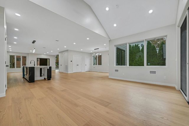 188 WASHINGTON AVE, Rutherford, NJ 07070
