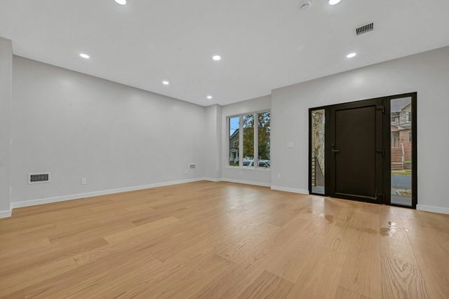 188 WASHINGTON AVE, Rutherford, NJ 07070