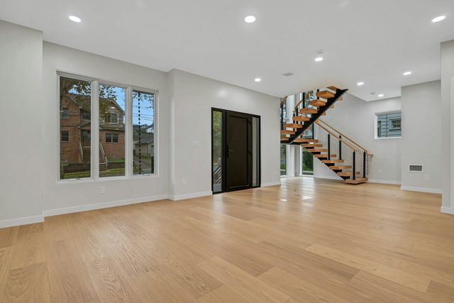 188 WASHINGTON AVE, Rutherford, NJ 07070