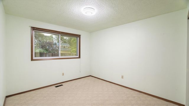 10624 N Humboldt Dr, Spokane, WA 99218
