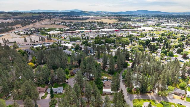 10624 N Humboldt Dr, Spokane, WA 99218