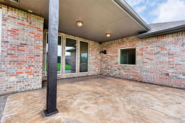 16404 Iron Fire Court, Edmond, OK 73013