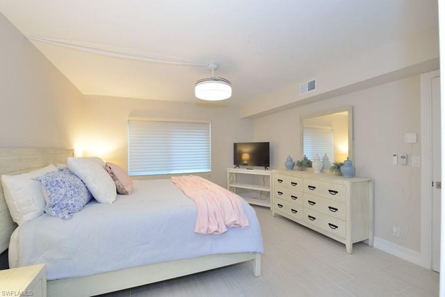 3400 FROSTY WAY # 5, Naples, FL 34112