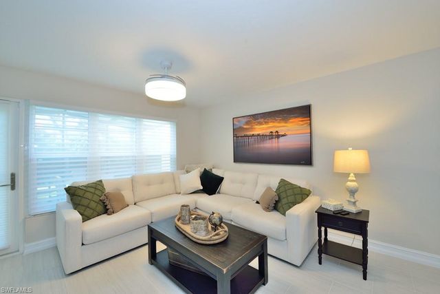 3400 FROSTY WAY # 5, Naples, FL 34112