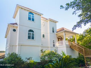 6105 Mary Mahoney Drive, Ocean Springs, MS 39564